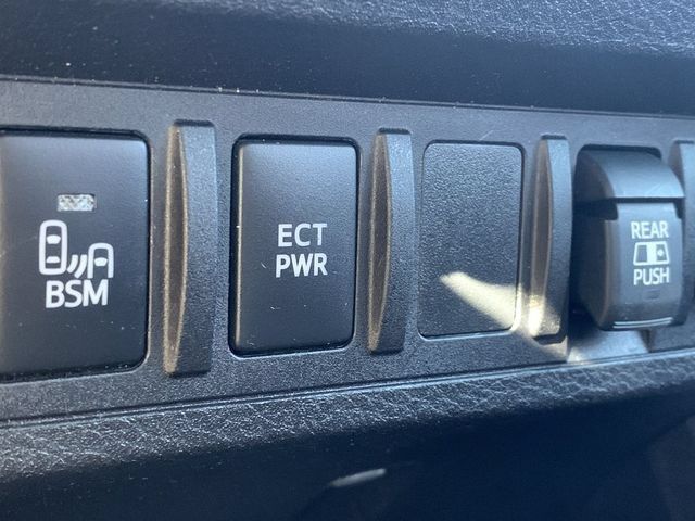 Used 2023 Toyota Tacoma SR5 w/ Technology Package AWD/4WD image 32
