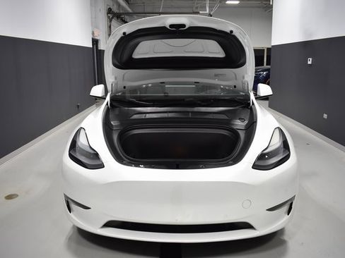 Used 2022 Tesla Model Y Performance image 35