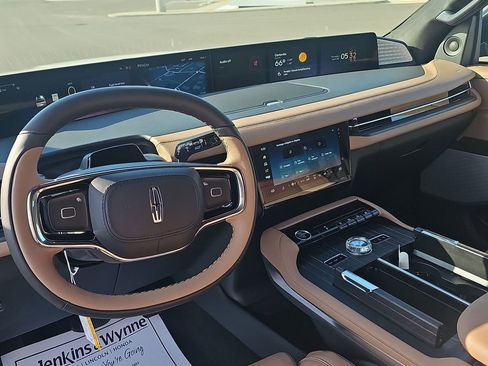 New 2026 Lincoln Navigator Black Label AWD/4WD image 6