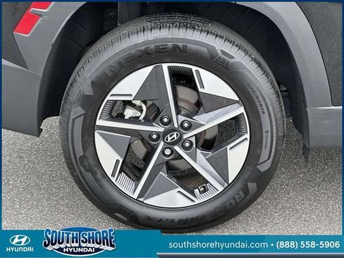 Certified 2025 Hyundai Tucson SEL AWD/4WD image 10
