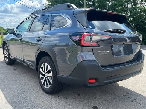 Used 2024 Subaru Outback Premium AWD/4WD image 5