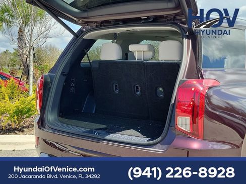 Used 2021 Hyundai Palisade Limited image 15
