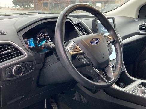 Used 2024 Ford Edge SEL image 9