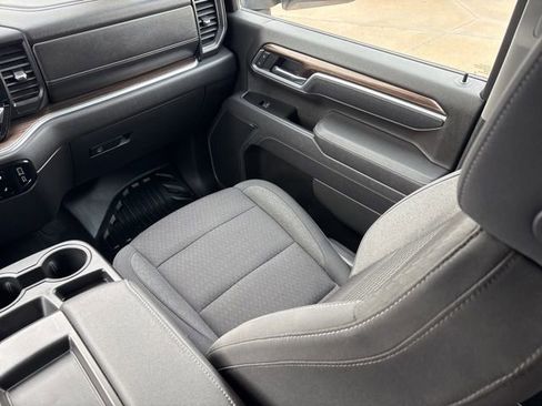 Used 2025 Chevrolet Silverado 2500 LT w/ Convenience Package AWD/4WD image 17