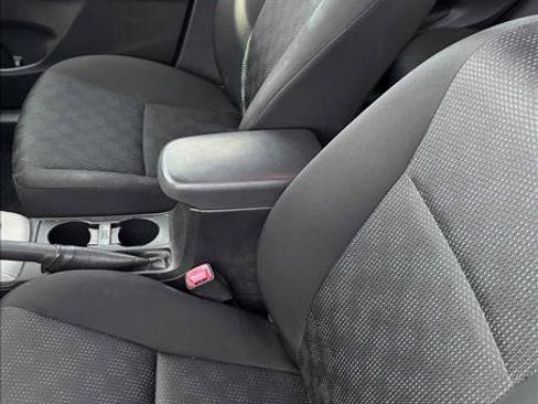 Used 2010 Toyota Corolla S image 13