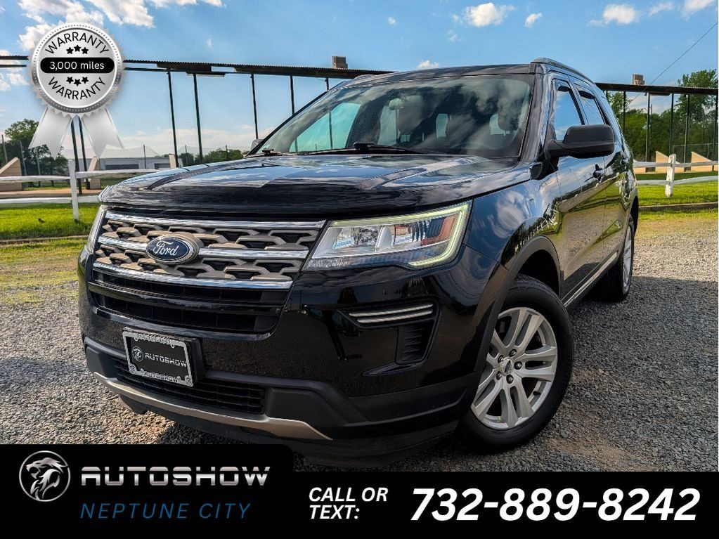 Used 2018 Ford Explorer XLT AWD/4WD image 1