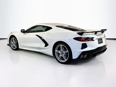 Used 2025 Chevrolet Corvette Stingray Premium Cpe w/ Z51 Performance Package image 3