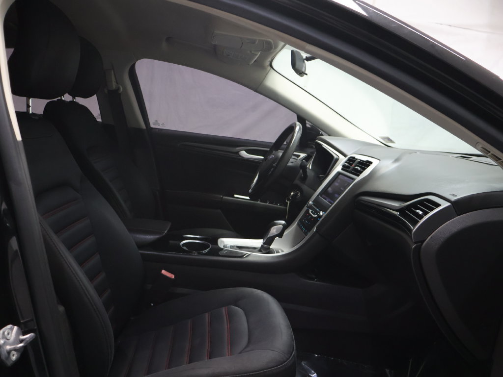 Used 2013 Ford Fusion SE FWD image 9