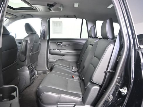 Used 2021 Honda Pilot Touring image 19