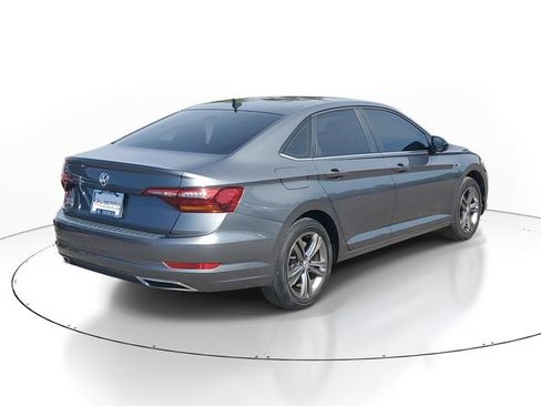 Used 2019 Volkswagen Jetta R-Line w/ R-Line Cold Weather Package FWD image 4