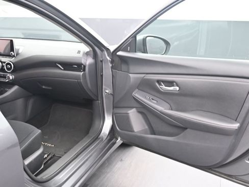 Used 2024 Nissan Sentra SV FWD image 16