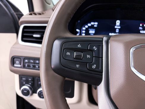 Used 2023 GMC Yukon XL Denali AWD/4WD image 34