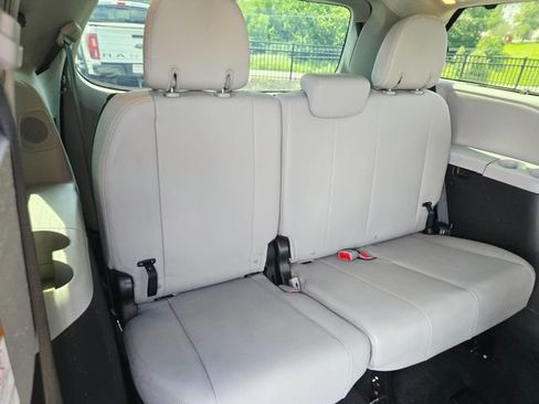 Used 2019 Toyota Sienna Limited Premium AWD/4WD image 21