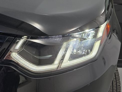 Certified 2024 Land Rover Discovery Sport S AWD/4WD image 32