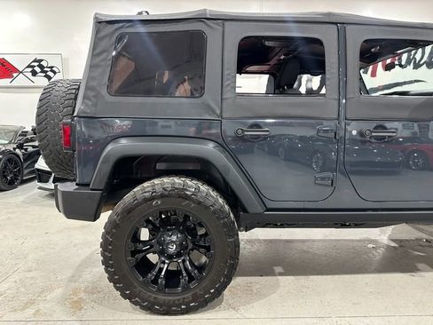 Used 2016 Jeep Wrangler Unlimited Sport image 4