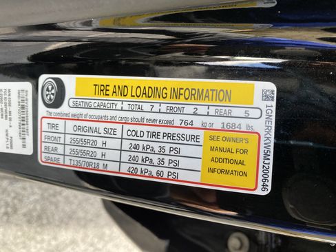 Used 2021 Chevrolet Traverse Premier image 41