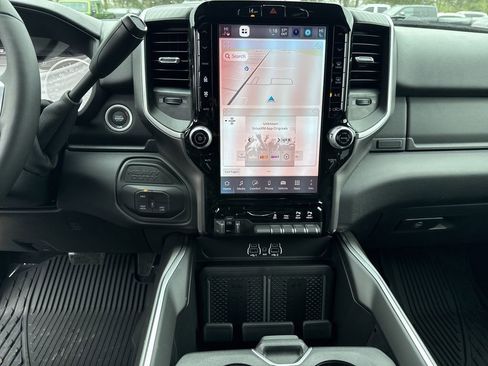 New 2026 RAM 2500 Big Horn AWD/4WD image 19
