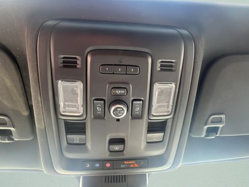 Used 2023 Chevrolet Tahoe LT w/ Luxury Package AWD/4WD image 18