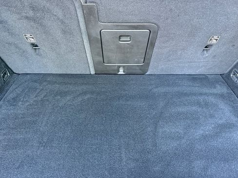 Used 2021 Volvo XC60 T8 Inscription Expression w/ Advanced Package image 16