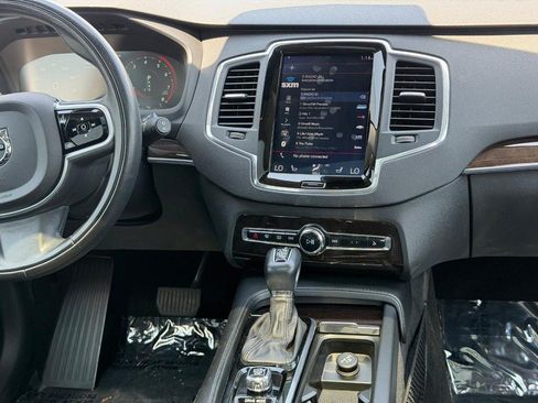 Used 2019 Volvo XC90 T5 Momentum w/ Protection Package Premier AWD/4WD image 15