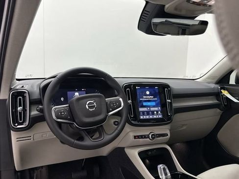 New 2026 Volvo XC40 B5 Ultra w/ Protection Package Premier AWD/4WD image 24