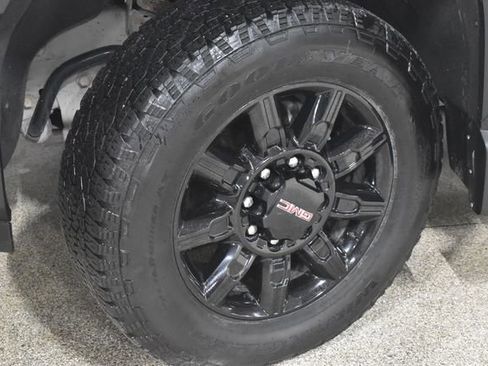 Used 2024 GMC Sierra 2500 AT4 w/ Technology Package image 12