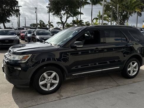 Used 2019 Ford Explorer XLT w/ Equipment Group 201A image 11