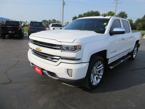 Used 2017 Chevrolet Silverado 1500 LTZ Z71 w/ LTZ Plus Package AWD/4WD image 11