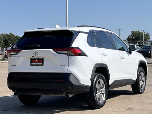 Used 2025 Toyota RAV4 XLE FWD image 4