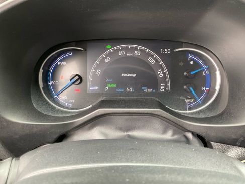 Used 2024 Toyota RAV4 XLE AWD/4WD image 19