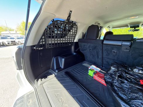 Used 2016 Toyota 4Runner 4WD image 19