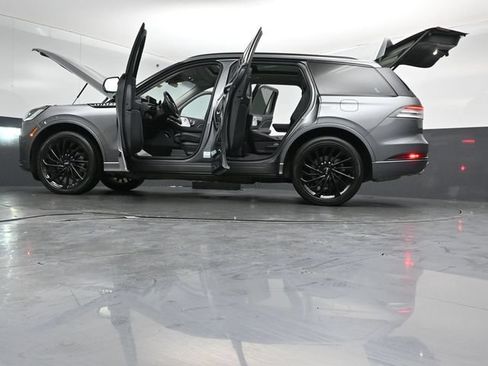Certified 2025 Lincoln Aviator Reserve w/ Equipment Group 201A AWD/4WD image 56