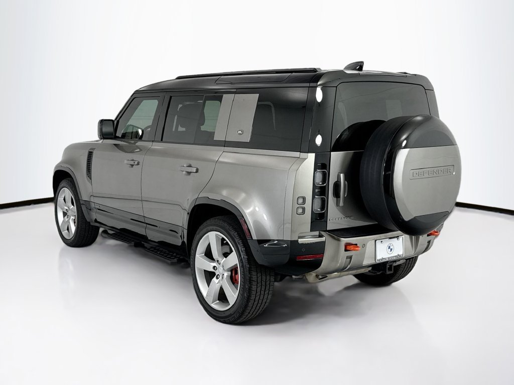 Used 2023 Land Rover Defender 110 X AWD/4WD image 7