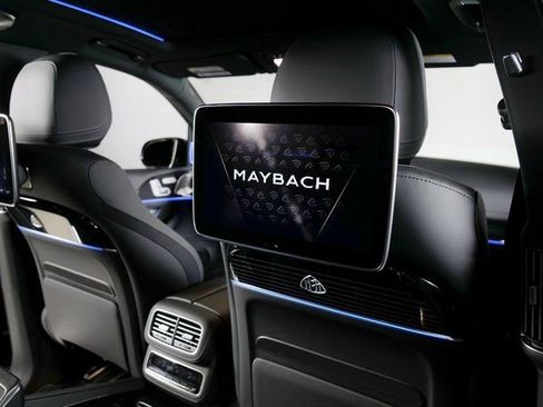 Used 2024 Mercedes-Benz Maybach GLS 600 4MATIC image 25