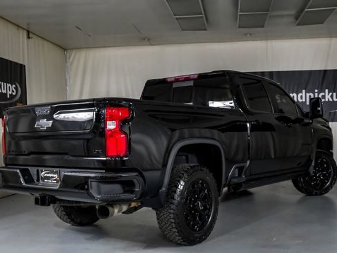 Used 2022 Chevrolet Silverado 2500 LTZ w/ LTZ Plus Package image 8
