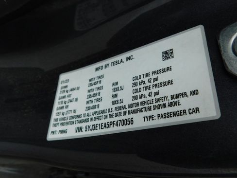 Used 2023 Tesla Model 3 Standard Range image 7