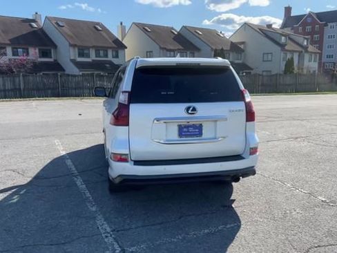Used 2022 Lexus GX 460 Luxury w/ Sport Design Package AWD/4WD image 47