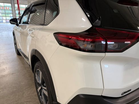 Used 2023 Nissan Rogue SL w/ SL Premium Package AWD/4WD image 28
