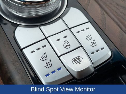 Used 2021 Genesis G90 3.3T Premium image 24