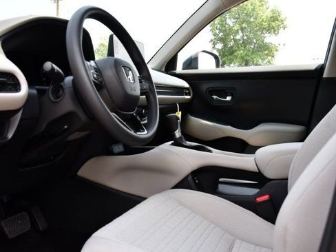 New 2026 Honda HR-V LX image 13