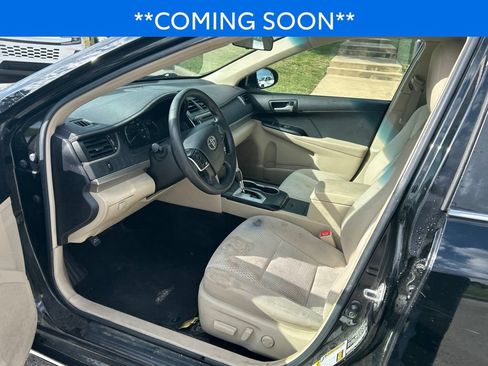 Used 2014 Toyota Camry LE FWD image 12