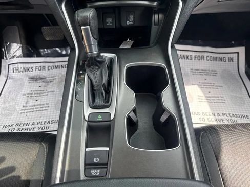 Used 2018 Honda Accord EX image 26