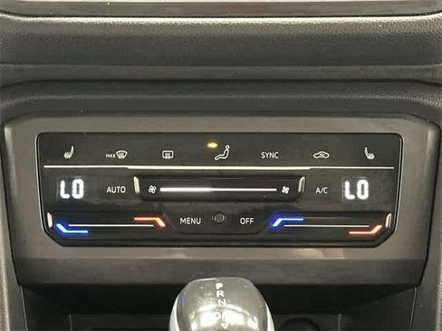 Certified 2022 Volkswagen Tiguan SE w/ Panoramic Sunroof Package image 17