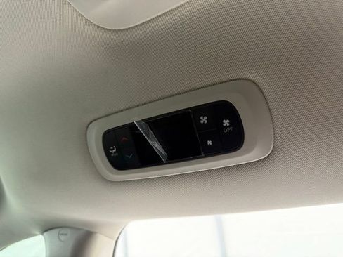 Used 2023 Chrysler Voyager LX FWD image 29