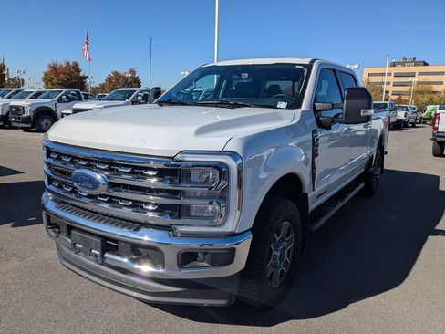 Used 2024 Ford F350 Lariat image 10