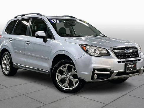 Used 2017 Subaru Forester 2.5i Touring image 3