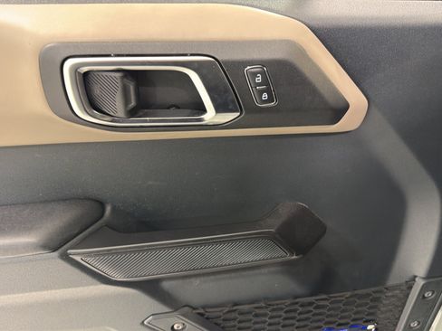 Used 2024 Ford Bronco Wildtrak AWD/4WD image 11