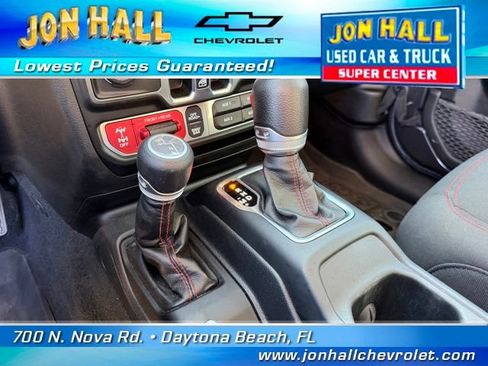 Used 2023 Jeep Wrangler Unlimited Rubicon w/ LED Lighting Group image 29