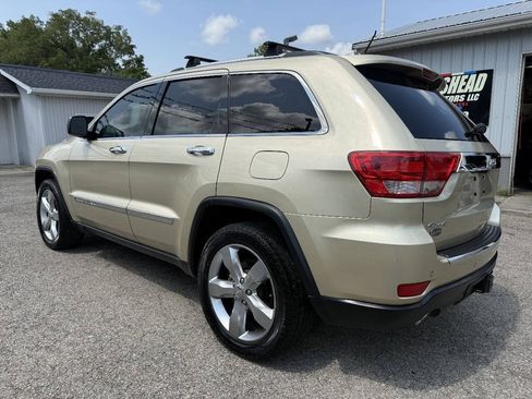 Used 2011 Jeep Grand Cherokee Overland AWD/4WD image 7