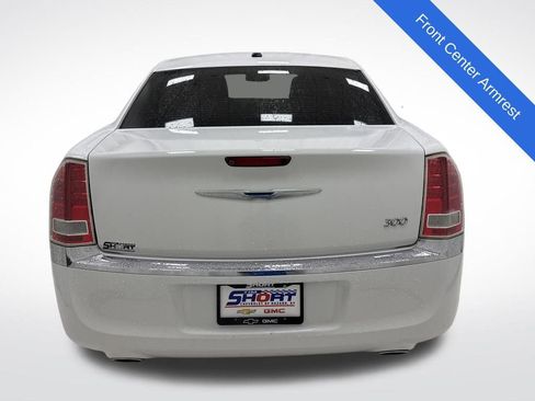 Used 2014 Chrysler 300 image 5